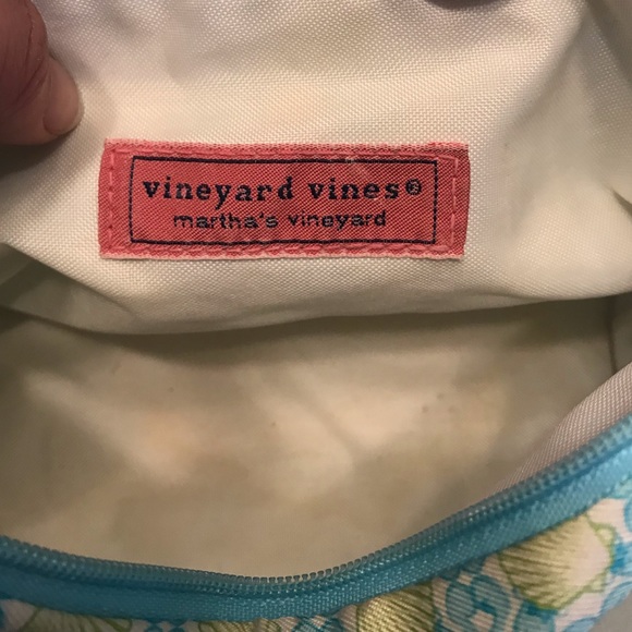 Vineyard Vines Make-up Bag - Picture 3 of 4